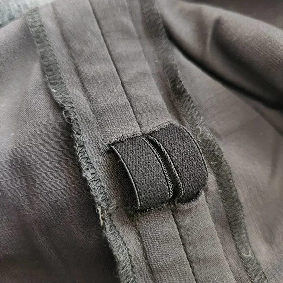 Outdoor Research Zendo Travel Skort Black Gray Women's Size 10 - Picture 8 of 9